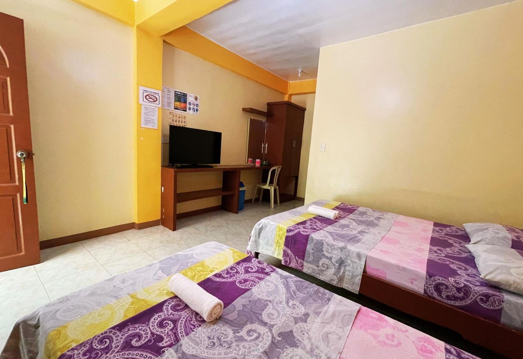 White Beach Hotel Puerto Galera Powered By Cocotel Екстериор снимка